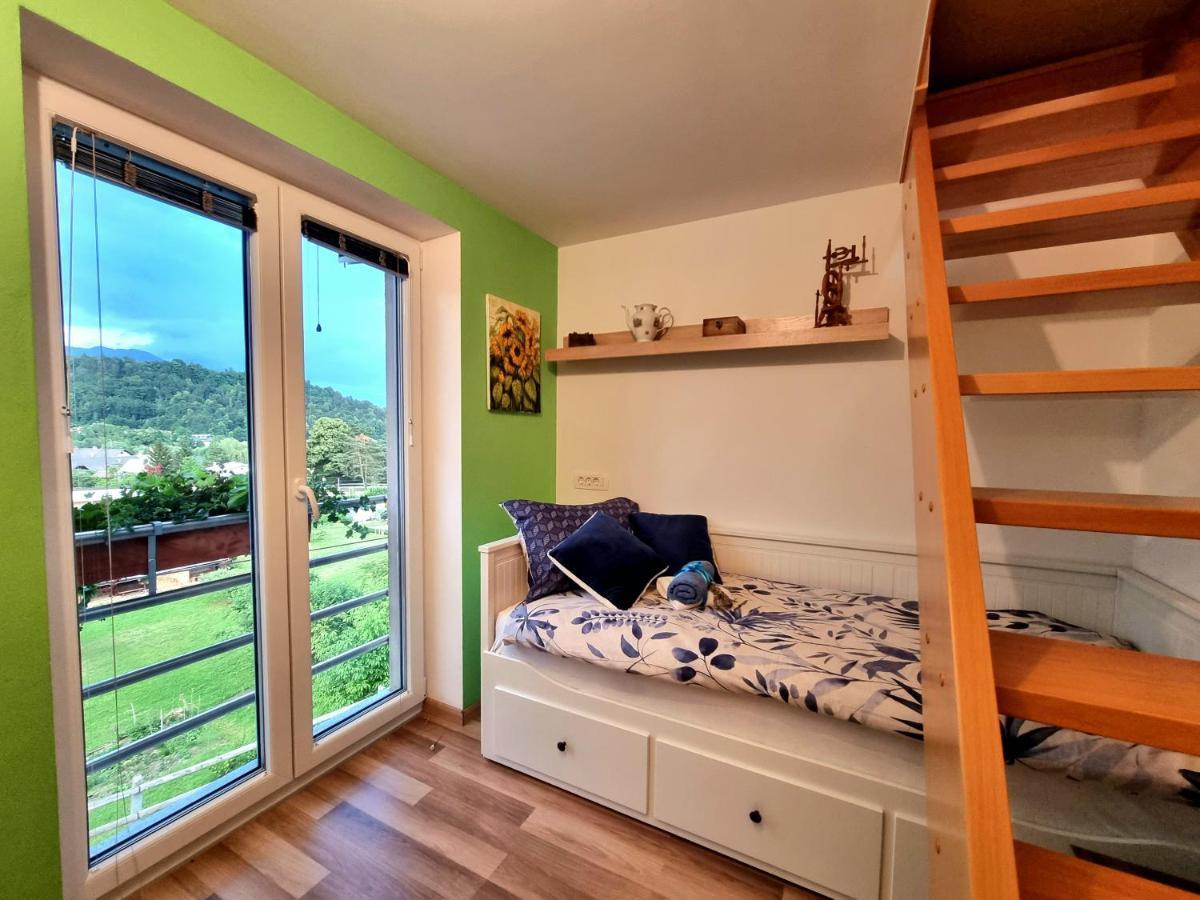 Gartnar Home -Hiska S Pridihom Domacnosti In Pogledom Na Hribe. Radovljica Kültér fotó