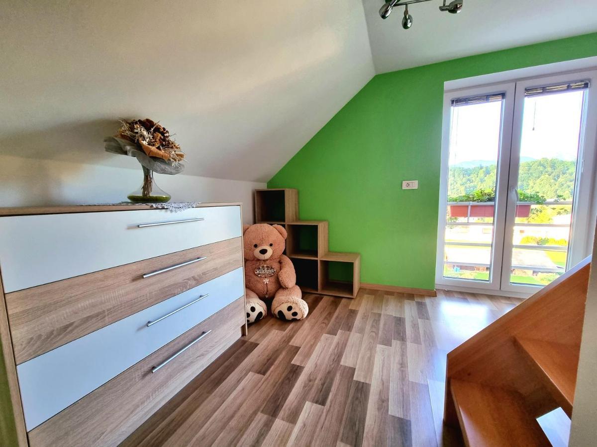 Gartnar Home -Hiska S Pridihom Domacnosti In Pogledom Na Hribe. Radovljica Kültér fotó