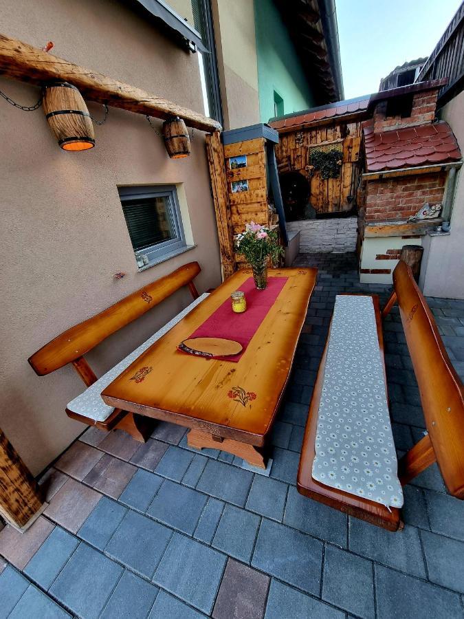 Gartnar Home -Hiska S Pridihom Domacnosti In Pogledom Na Hribe. Radovljica Kültér fotó